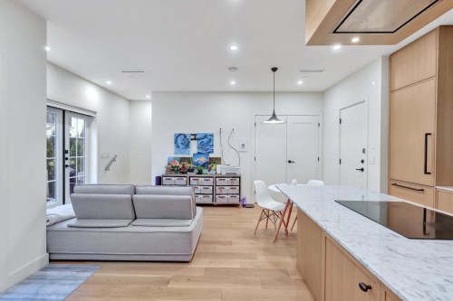 1232 26Th Avenue W, Vancouver, BC 