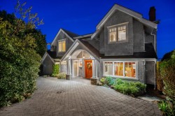 2374 Nelson Avenue  West Vancouver, BC V7V 2R2