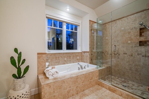 2374 Nelson Avenue, West Vancouver, BC 