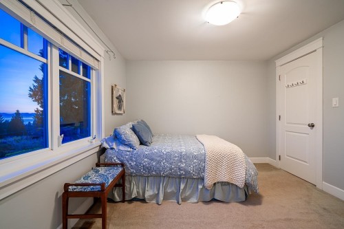 2374 Nelson Avenue, West Vancouver, BC 