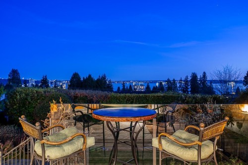 2374 Nelson Avenue, West Vancouver, BC 