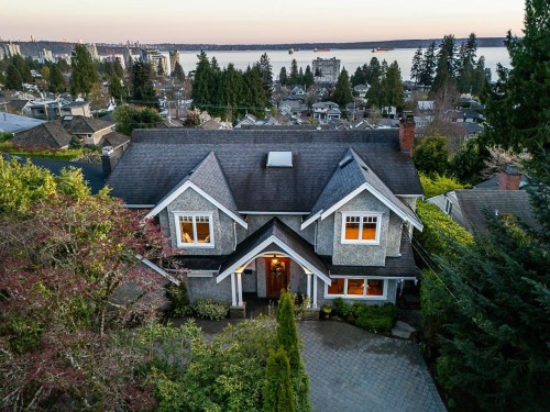 2374 Nelson Avenue, West Vancouver, BC 