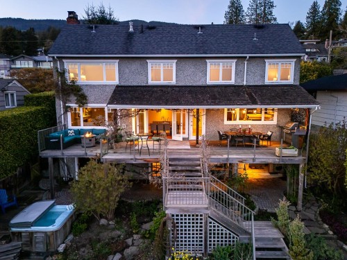 2374 Nelson Avenue, West Vancouver, BC 