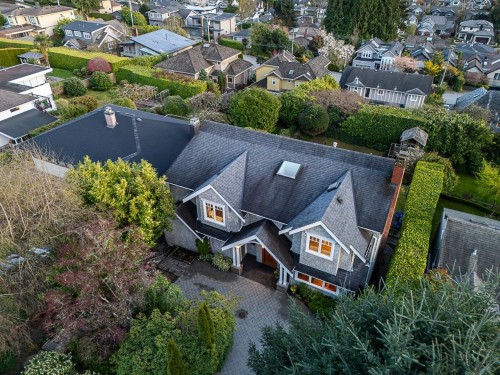 2374 Nelson Avenue, West Vancouver, BC 