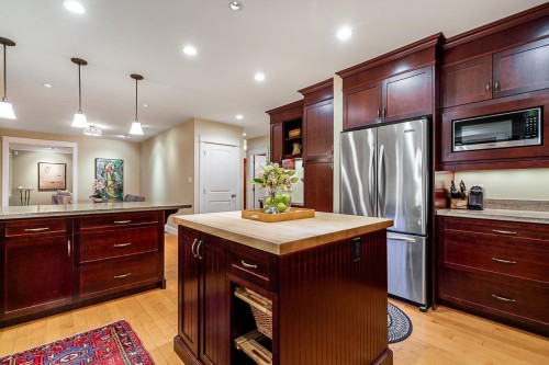 2374 Nelson Avenue, West Vancouver, BC 