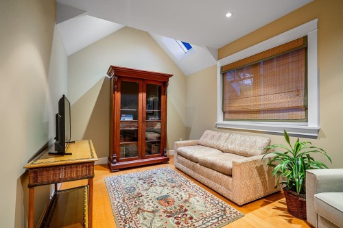 2374 Nelson Avenue, West Vancouver, BC 