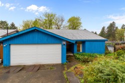 252 Montgomery Street  Coquitlam, BC V3K 5E8