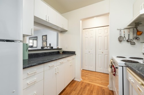 212-8291 Park Road, Richmond, BC 