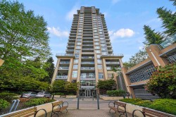 806-280 Ross Drive New Westminster, BC V3L 0C2