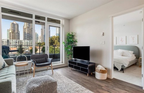 810-2388 Madison Avenue  Burnaby, BC V5C 0K8