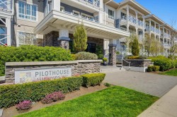 220-5535 Admiral Way Ladner, BC V4K 0E3