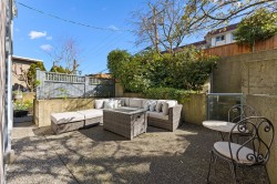 202-2148 2nd Avenue W Vancouver, BC V6K 1H6