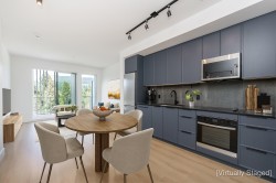 614-3075 Murray Street Port Moody, BC V3H 0N9