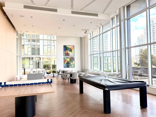 911-7388 Kingsway, Burnaby, BC 