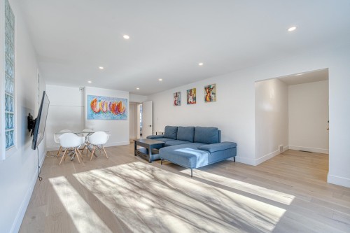 4377 12Th Avenue W, Vancouver, BC 