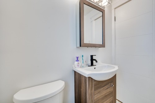 4377 12Th Avenue W, Vancouver, BC 