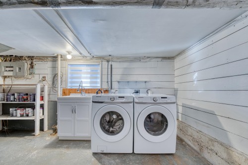 4377 12Th Avenue W, Vancouver, BC 