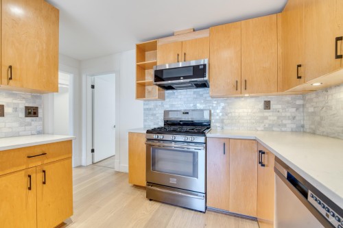 4377 12Th Avenue W, Vancouver, BC 