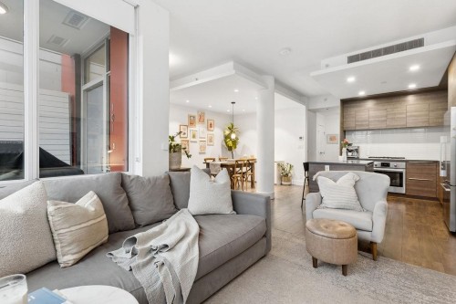 101-1550 Fern Street  North Vancouver, BC V7J 0A9