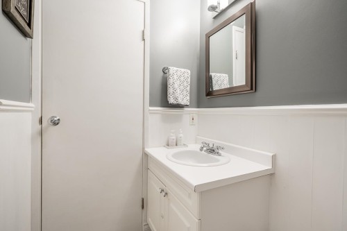 1668 Connaught Drive, Port Coquitlam, BC 