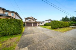 11854 Blakely Road Pitt Meadows, BC V3Y 1H5