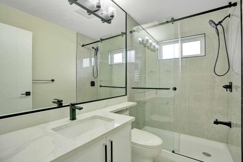 6009 Sprott Street, Burnaby, BC 