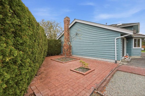 5760 Wagtail Avenue, Richmond, BC 