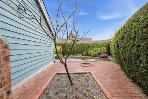 5760 Wagtail Avenue, Richmond, BC 