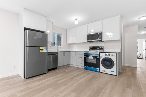 7728 Mary Avenue, Burnaby, BC 