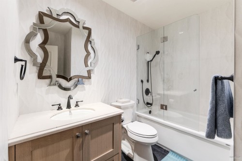 1192 39Th Avenue W, Vancouver, BC 