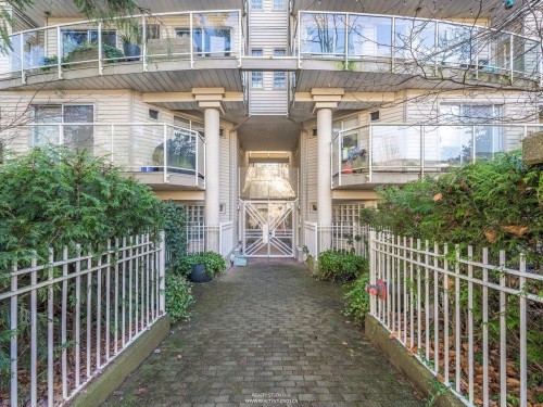 202-966 14Th Avenue W, Vancouver, BC 