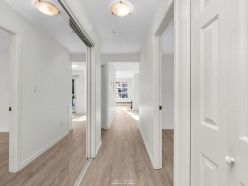 202-966 14Th Avenue W, Vancouver, BC 