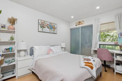 4430 Yew Street, Vancouver, BC 