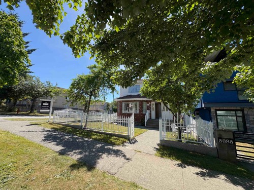 5095 Nanaimo Street, Vancouver, BC 