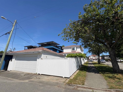 5095 Nanaimo Street, Vancouver, BC 