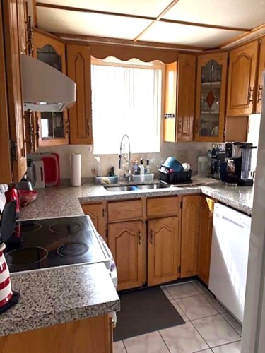5095 Nanaimo Street, Vancouver, BC 
