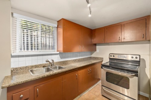 2880 Oxford Street, Vancouver, BC 