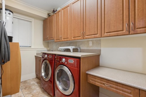 418 13Th Street E, North Vancouver, BC 