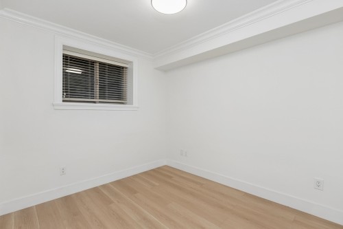 418 13Th Street E, North Vancouver, BC 