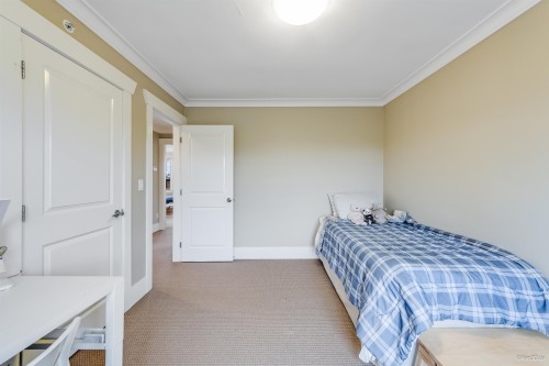 2457 3Rd Avenue E, Vancouver, BC 