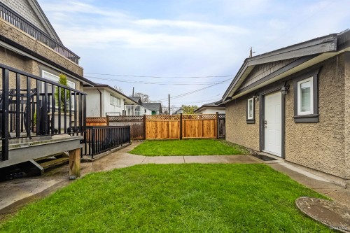 2457 3Rd Avenue E, Vancouver, BC 