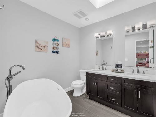 7170 Hecate Place, Vancouver, BC 