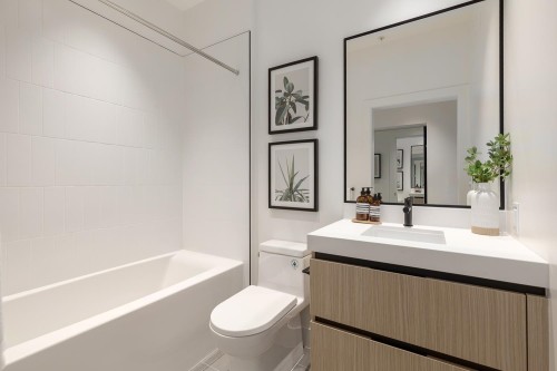 601-2235 Broadway E, Vancouver, BC 