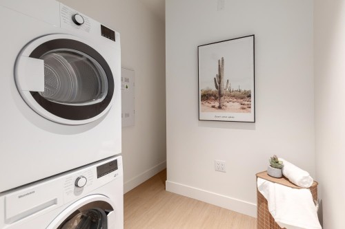 601-2235 Broadway E, Vancouver, BC 