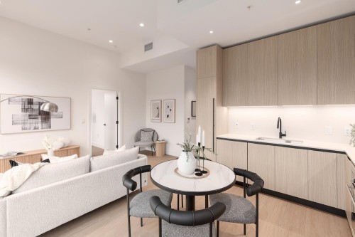 601-2235 Broadway E, Vancouver, BC 
