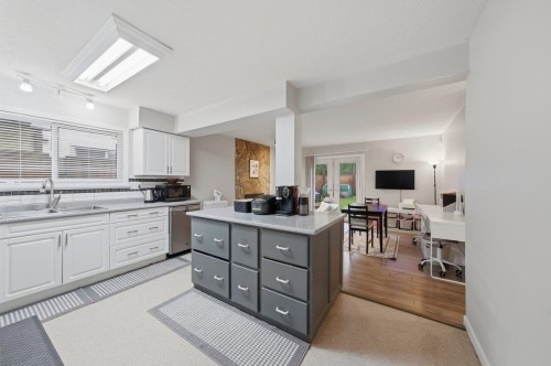 1155 Esperanza Drive, Coquitlam, BC 