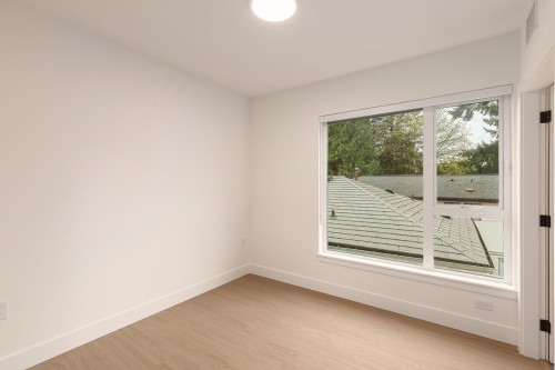 210-2235 Broadway E, Vancouver, BC 