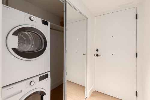210-2235 Broadway E, Vancouver, BC 