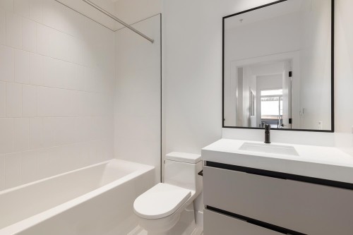 602-2235 Broadway E, Vancouver, BC 