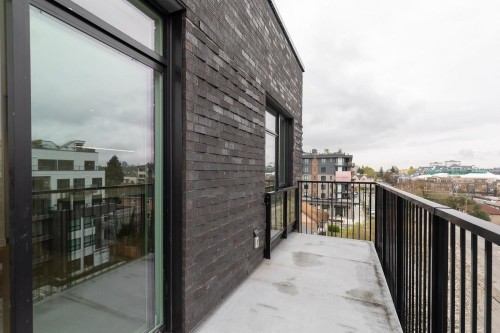 602-2235 Broadway E, Vancouver, BC 
